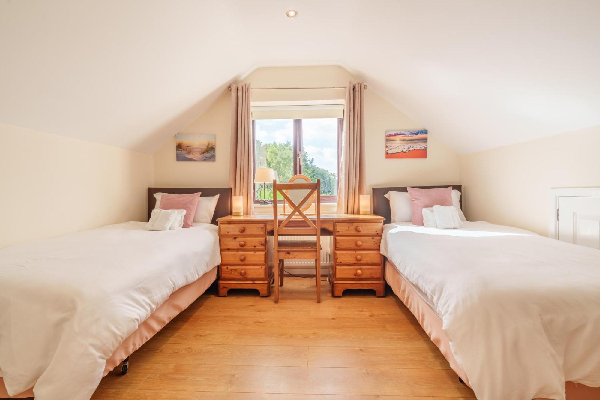 Offa'S Lodge Family Home Quiet Area With Sea Views Prestatyn Dış mekan fotoğraf