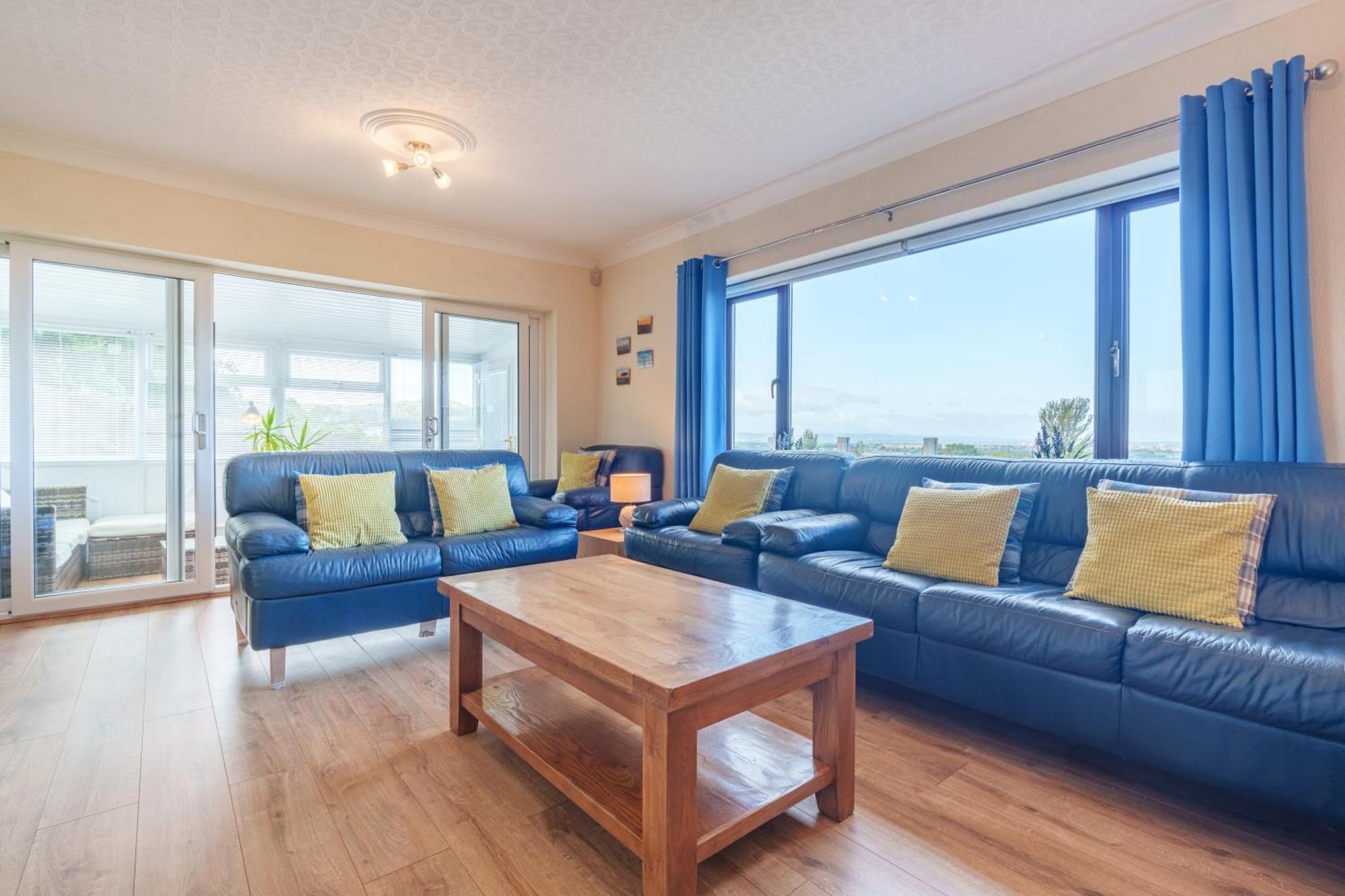 Offa'S Lodge Family Home Quiet Area With Sea Views Prestatyn Dış mekan fotoğraf