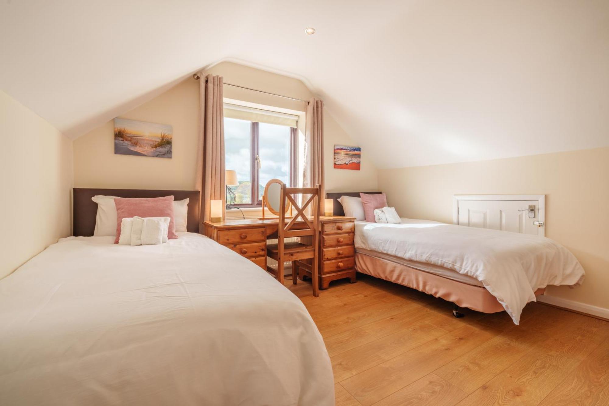 Offa'S Lodge Family Home Quiet Area With Sea Views Prestatyn Dış mekan fotoğraf